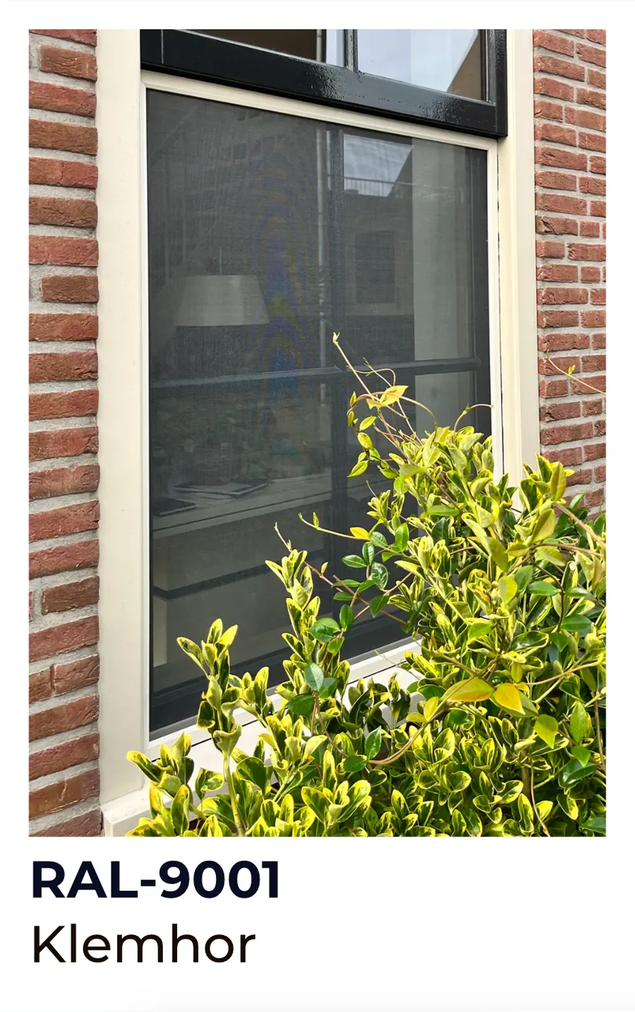 Hor voor naar binnen draaiend raam