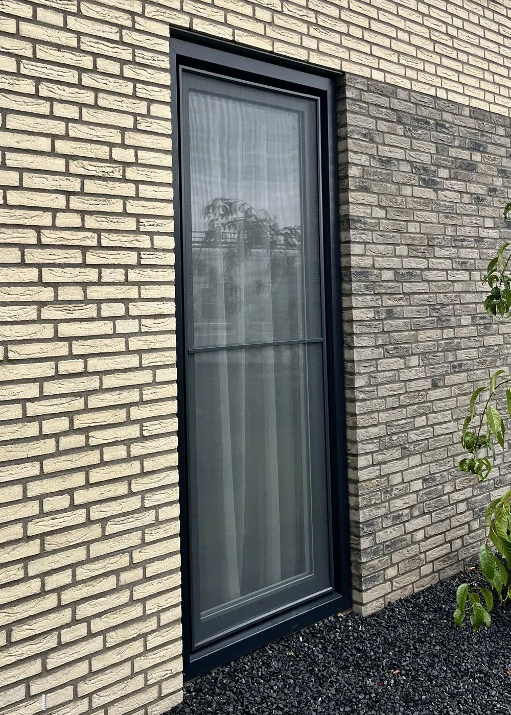 Hor voor naar binnen draaiend raam in RAL-7016